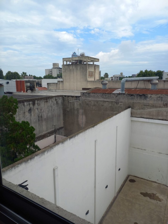 VENTA DEPTO 3 AMB CON COCHERA EN LANUS OESTE.VALOR REBAJADO