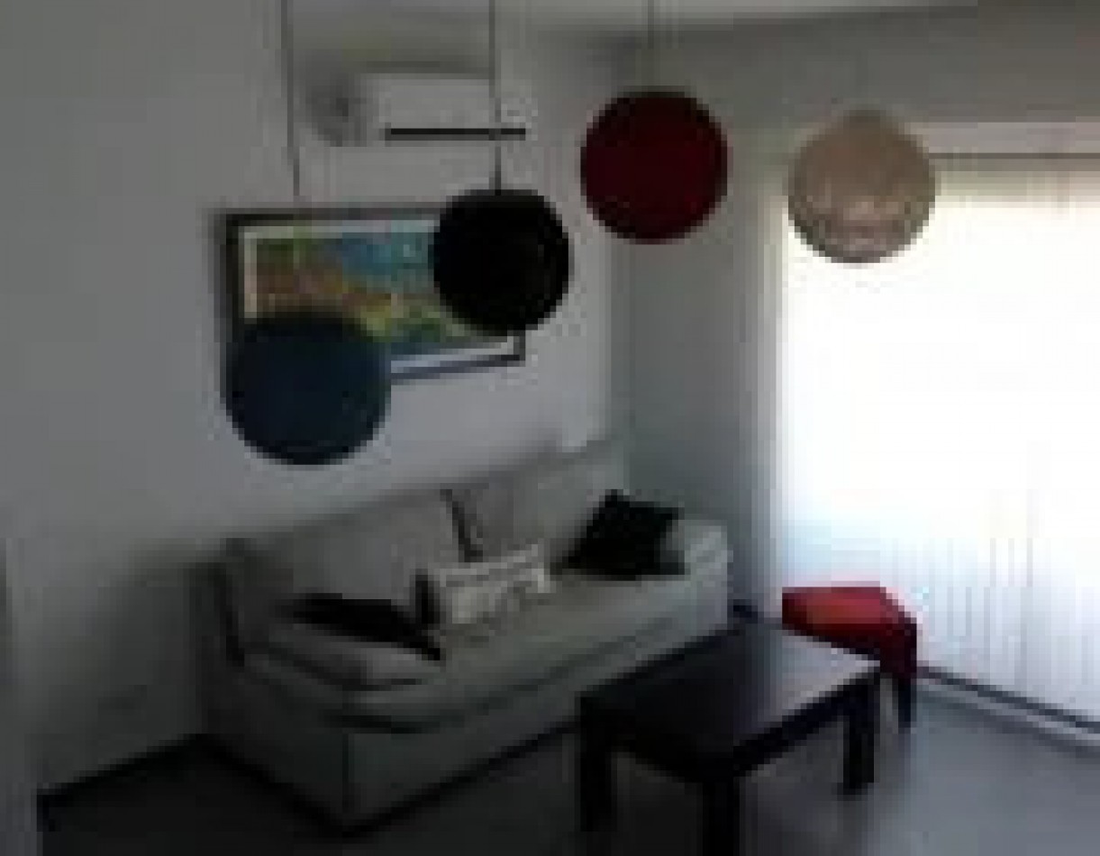 Hermoso departamento de 2 amb. con cochera  en Venta !!  Expensas bajas.