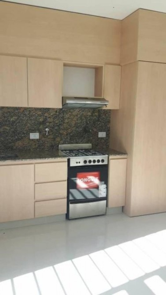 Amplio depto de 2 amb a estrenar en Venta Bernal Oeste  