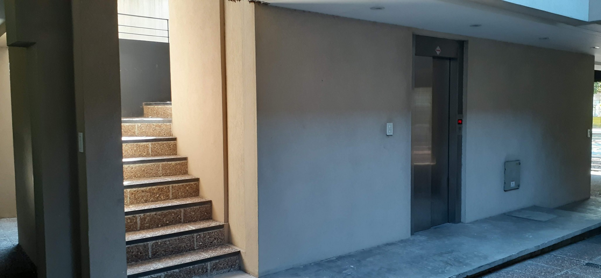 Amplio depto de 2 amb a estrenar en Venta Bernal Oeste  