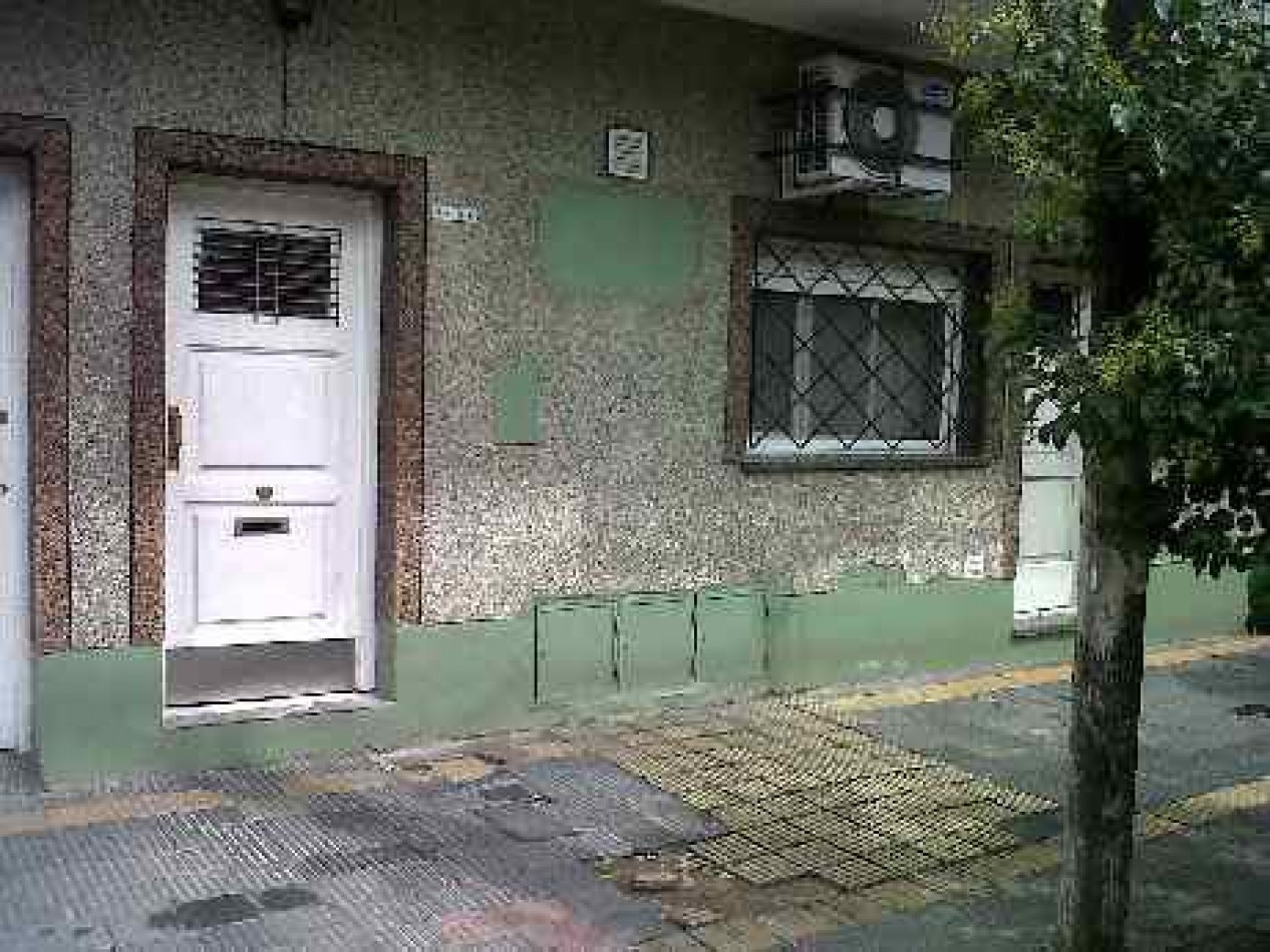 Venta Departamento de 3 Ambientes  con Patio. APTO CREDITO BANCARIO