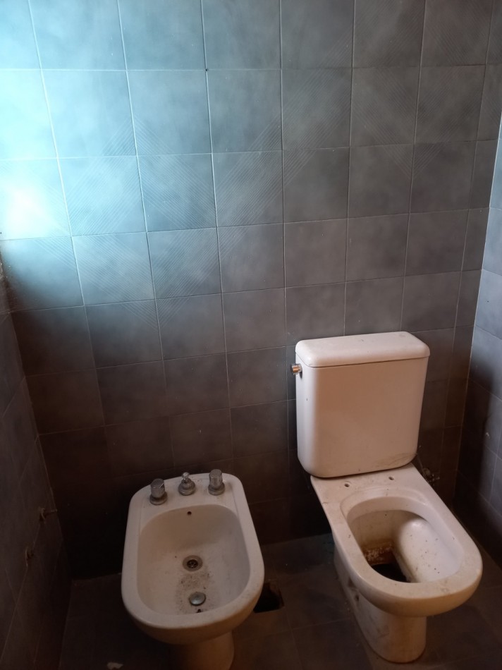 Casa en Venta de 5 Ambientes Temperley Oeste ¡¡¡ APTO CREDITO BANCARIO !!!