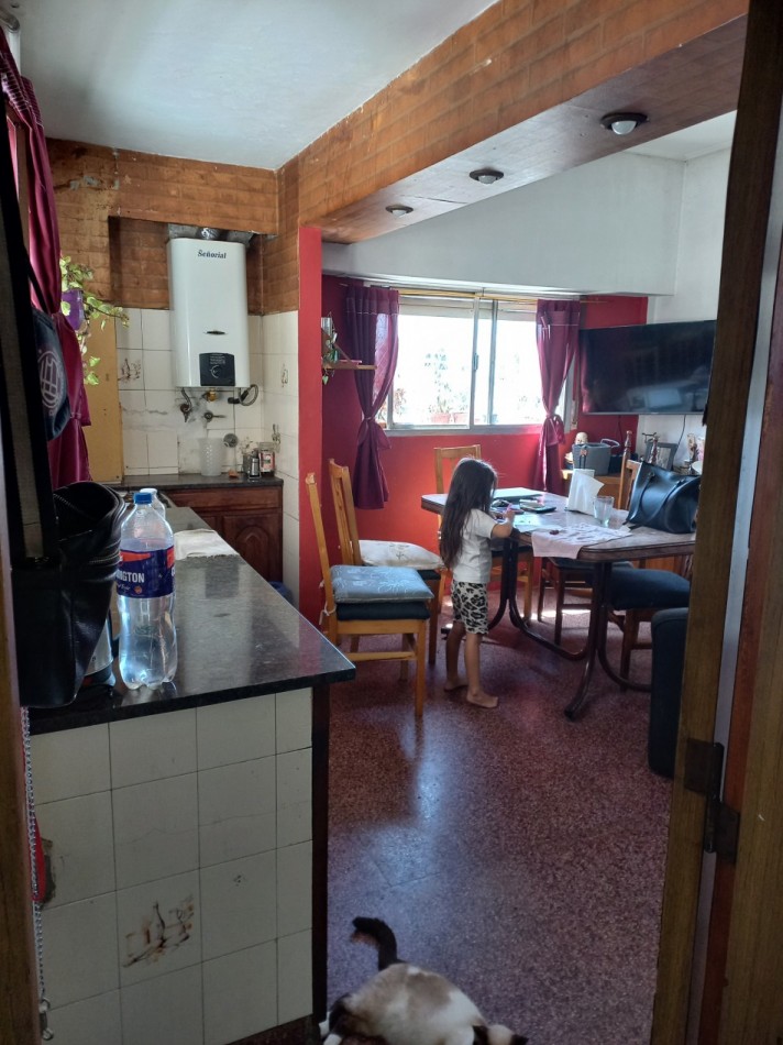 Departamento en Venta de 4 Amb con depto de 2 Amb arriba   en Lanus Oeste APTO CREDITO BANCARIO