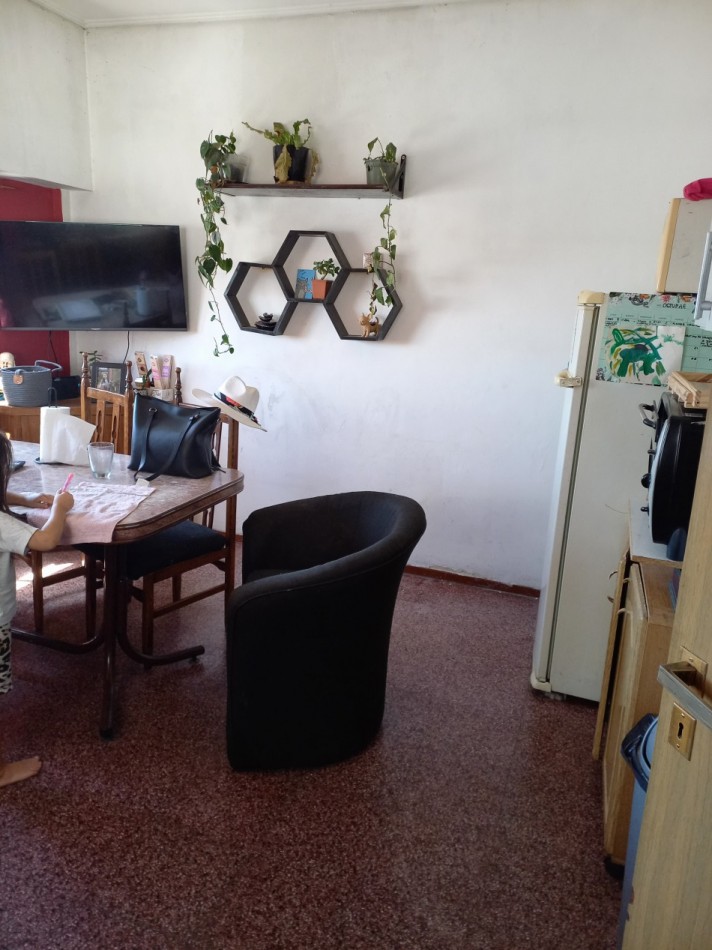 Departamento en Venta de 4 Amb con depto de 2 Amb arriba   en Lanus Oeste APTO CREDITO BANCARIO
