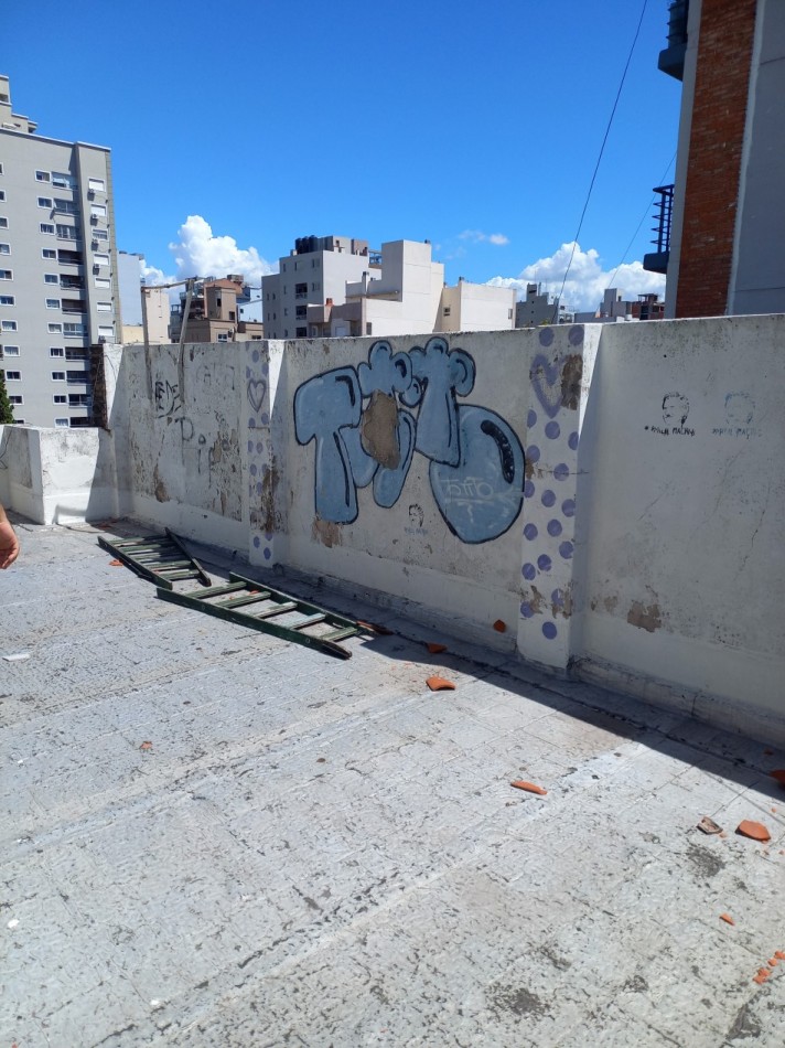 Departamento en Venta de 4 Amb con depto de 2 Amb arriba   en Lanus Oeste APTO CREDITO BANCARIO