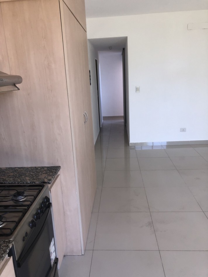 Alquiler Departamento de 2 Ambientes en Bernal 