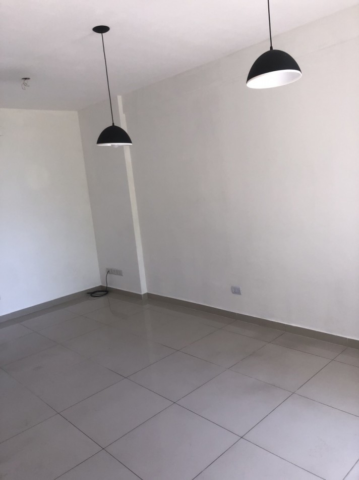 Alquiler Departamento de 2 Ambientes en Bernal 