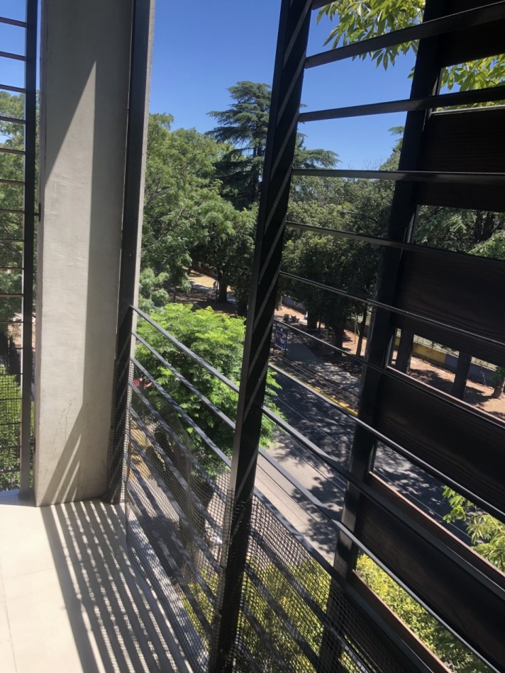 Alquiler Departamento de 2 Ambientes en Bernal 