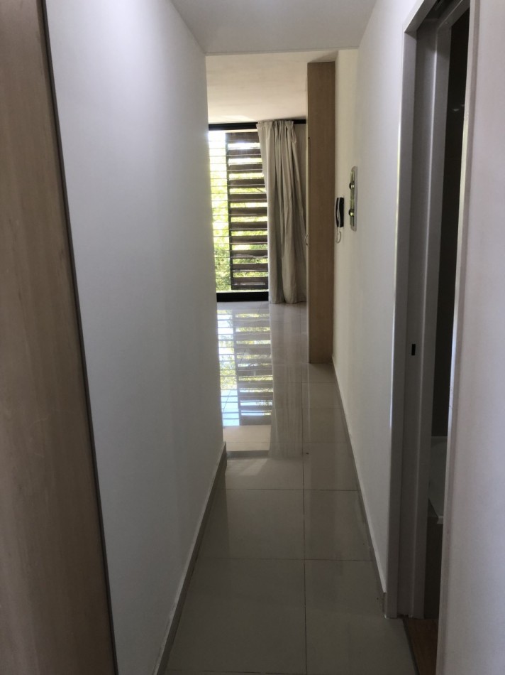 Alquiler Departamento de 2 Ambientes en Bernal 