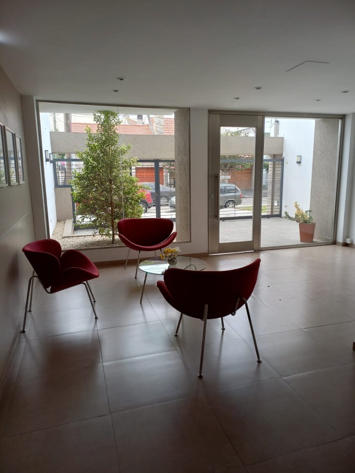 VENTA DEPTO 2 AMB CON COCHERA EN LANUS OESTE