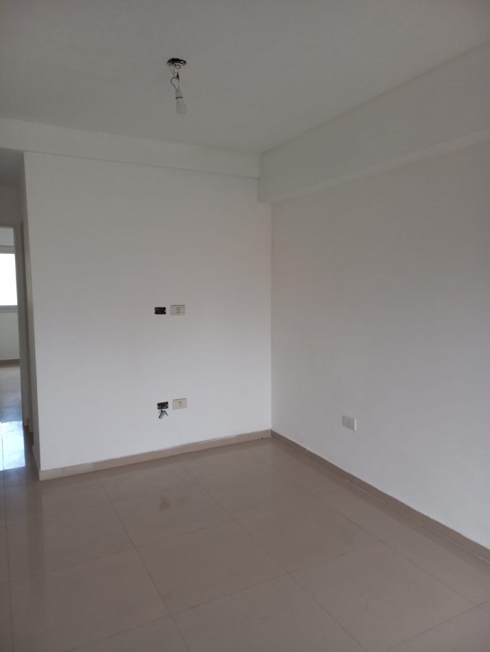 VENTA DEPTO 3 AMB CON COCHERA EN LANUS OESTE