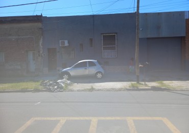 Oportunidad Venta de Casa 3 Amb. con fondo y Depto chico a refaccionar