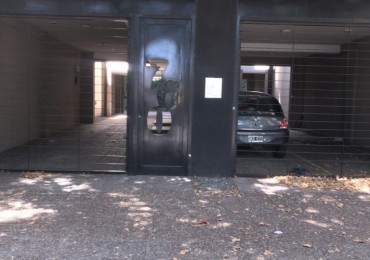 Alquiler Departamento de 2 Ambientes con Cochera en Bernal 